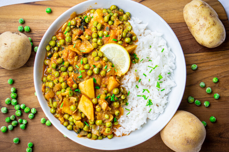 Aloo Matar/ Peas & Potatoes Curry