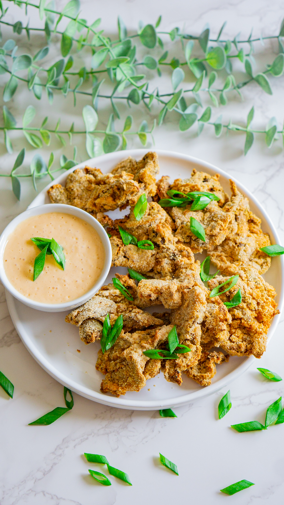 Crispy Vegan "Chicken" as a healthy snack